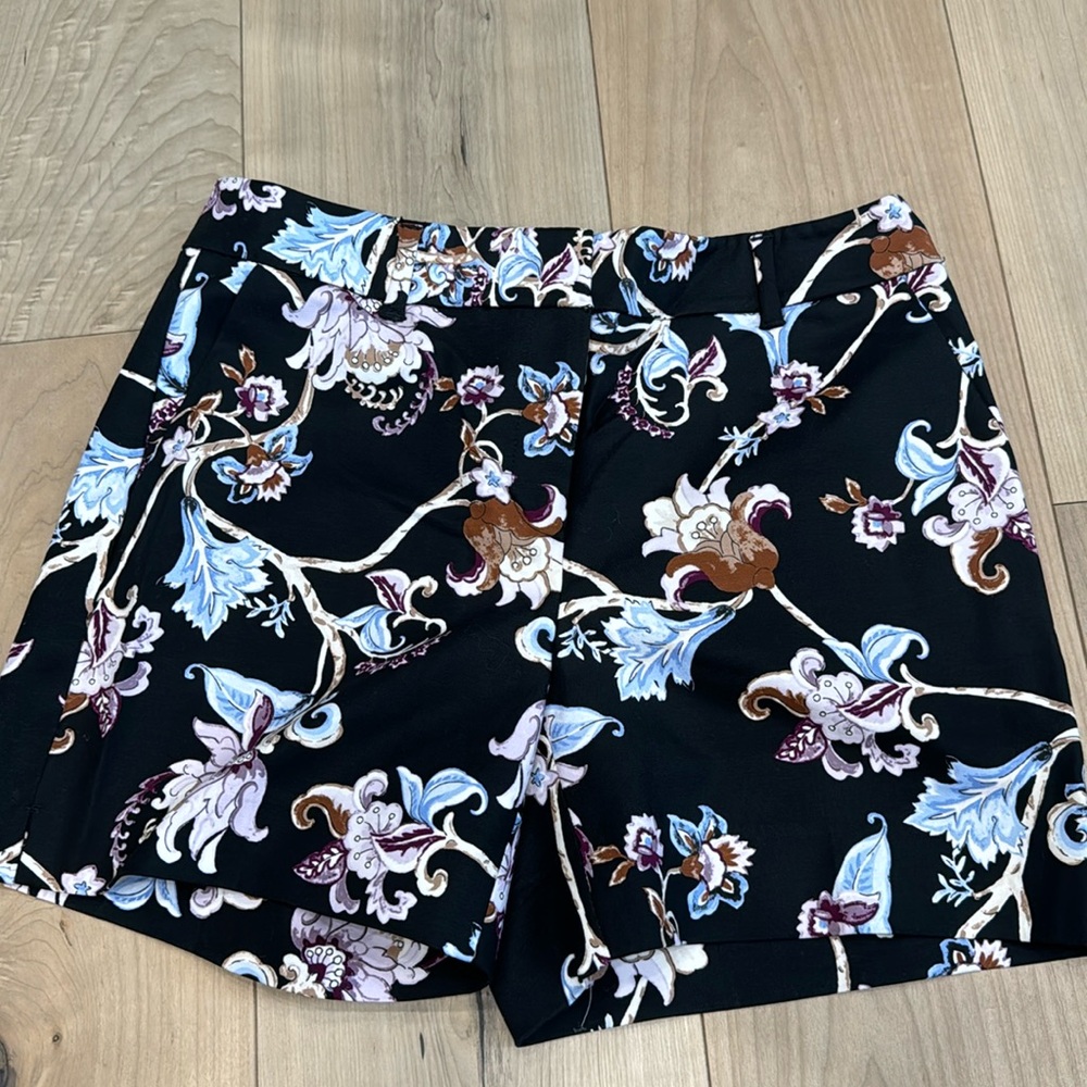 White House Black Market Black Floral Print Women's Shorts